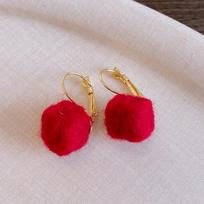 Retro Square Plush Ear Cuffs: Versatile, High-End Women's Earrings for Autumn/Winter black