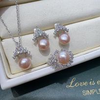 Luxurious Freshwater Pearl Ice & Snow Set: Textured, Niche, Versatile Fashion. gray
