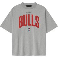 Fear of God Essentials NBA Bulls 90-ųjų marškinėliai Betono pilkumo Unisex Viršutiniai drabužiai Pilki 125NB252206F M red