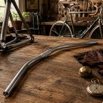 Curved Bike Handlebar Smooth Tube 25.4 Mm Clamp W570 Big Bend brown