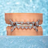8-Teeth Micro Inlaid Heart Diamond Gold Grillz - Hip Hop Jewelry for Halloween sidabras