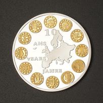 Proginė moneta 10 metų jubiliejus Europos žemėlapio dizainas Kolekcinis leidimas Metalinė moneta su detaliais euro simboliais ir tekstu One Size beige