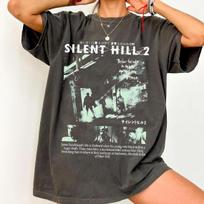 Silent Hill 2 Shirt, James Sunderland Maria T-shirt, Psychological Horror Gaming Tee, Retro 90s Video Game Merch S įvairiaspalvis