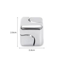 Metalinis kubas besisukantis piršto galiuku giroskopas Fidget anti-streso žaislai Šaunus sensorinis stalo prietaisas Biuro streso mažinimo dovanos sidabras