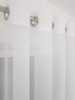 Paruošta balta organzos užuolaida 300x250 cm su kilpomis - lygia
