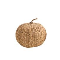 Rankomis austas pintas šiaudinis moliūgo formos dekoratyvinis rutulys Rustiškas rudens namų ornamentas Sezoninis stalo puošmena Natūrali tekstūra One Size beige