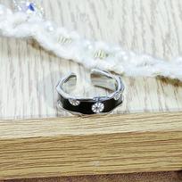 Spring Is Sad, Little Daisy Dripping Oil Enamel Open Ring Niche Design Fashion Personality Irregular Ring Adjustable opening white