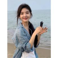 Zhang Ruonan blue plaid shirt women's early spring new loose large size thin sunscreen top S