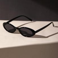 Sexy Small Oval Women'S Sunglasses  Hot Sun Glasses Female Retro Shade Eyeglass black