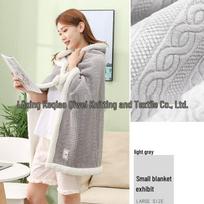 Lambswool Wearable Shawl: Small Leg Cover & Office Nap Blanket for Spring/Autumn 85x120 cm šviesiai pilka spalva