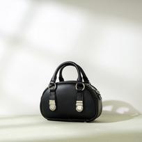 The Leather Steamed Bun Bag with A High-end Locking Bowling Bag and A Retro Single-shoulder Crossbody Mini Handbag juoda