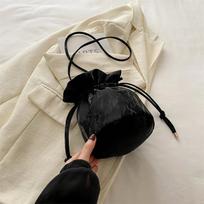 Fashion Casual Drawstring Bag Large Capacity Solid Color Crossbody Bag Versatile Shoulder Bag Women black