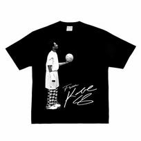 Kobe Bryant Black T-shirt with Signature Basketball T-shirt M white