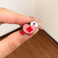 Medical Brooch Metal Syringe Stethoscope First Aid Kit Ambulance Mask Nurse Uniform Badge Punk Pin Accessories Collection brown