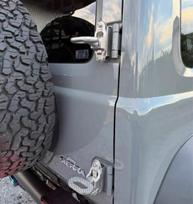 Jimny 18-26 Šoniniai laipteliai: Visureigių bagažinės pėdos pedalas Suzuki Yes juoda