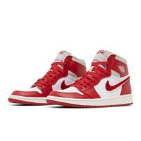 Air Jordan Wmns Air Jordan 1 High OG Newstalgia Chenille DJ4891-061 EU 44.5 raudona