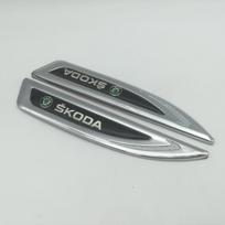 2 vnt. 3D naujas SKODA automobiliui Sparno šoninis Emblema Ženklelis Lipdukas Galinio buferio bagažinės Lipdukas Stiliaus Aksesuarai sidabras