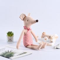 Mielas apsirengęs pelės pliušinis žaislas Aukštos kokybės minkštas medvilninis audinys Pripildytas gyvūnas Žaislas žiurkė su nuimamais drabužiais Miegamojo dekoras 35cm rožinė