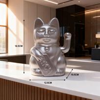 Maneki Neko Laimės Katės Statulėlė Mojuojanti Laimę Kviečianti Katė su Moneta Japonijos Laimės Talismanas Namams Biurui Dervos Dekoras Dovana balta