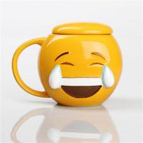Animacinis Emojis Keramikinis Puodelis Su Šypsena Ir Dangteliu Biuro Naudojimui Hearteye yellow