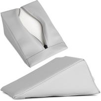 Pleišto formos masažo pagalvėlė Habys Satin Comfort 20×15×10 cm, šviesiai pilka