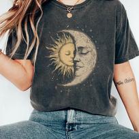 Bohemian retro celestial moon and glowing sun spirit graphic print short sleeves S