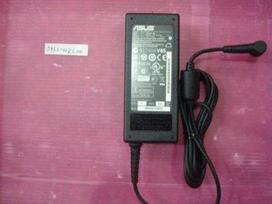 Nešiojamojo kompiuterio maitinimo adapteris Asus 65 W, 2.5 mm, 3.4 A, (04G2660031T0)