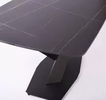 Beliani Valgomojo stalas SANTIAGO baltas marmuras 160 cm 80 cm