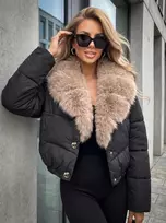 Moteriška juoda žieminė striukė su kailiuku Reine