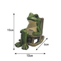 Solar-Powered Frog Rocking Chair Ornament: Creative Resin Lamp for Outdoor Balcony and Courtyard Decoration gray