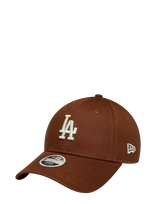 New Era - Wmns League Ess Midi 9Forty L - Kepurė - Ruda
