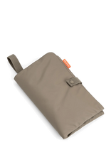 Done By Deer - Foldable Changing Mat Taupe - Vystymo kilimėlis - Ruda