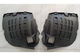 Priekinio rato purvasaugis Land Rover New Defender 2020, Juodas plastikas (LR129843/LR12982) Left LR129843 juoda