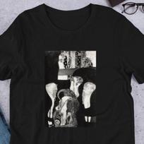 Gustav Klimt Art T-shirt, Jurisprudence (1907) is a famous painting of three females representing Figures of Justice, Law, and Truth M gray