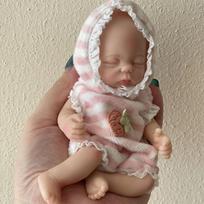 Mini vientiso silikono mergaitės lėlė Bebe Reborn, besišypsanti ir plaunama, 6 colio, viso kūno 3D dažyta ir nenudažyta oda, tikroviška naujagimio lėlė Smiling girl brown