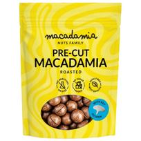 Įpjauti skrudinti makadamijų riešutai