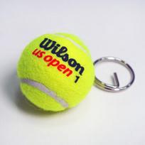 WILSON US Open Raktų pakabukas – kamuolys