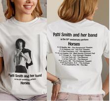 Patti Smith 60-mečio Pasirodymas Horses Turas 2025 Dvigaliai Unisex Marškinėliai L gray