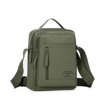 Fashion Casual Crossbody Shoulder Bag with Multiple Zipper Pockets Lightweight Nylon Messenger Pack for Men Women Daily Commute Travel žalia