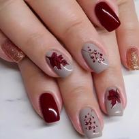 24 Pcs Glittering Artificial Nails Fall Press On Nails Short False Nails Maple Leaves Full Cover Stick on Nails 1 brown