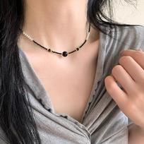 Vintage Black Crystal Pearl Beaded Choker Necklace - Stylish and High-End for Women. gray