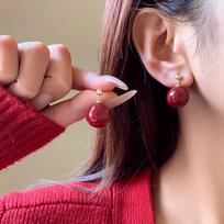 2024 Red Pearl New Year Earrings: Luxurious Chinese New Year Studs for Women - Unique, High-End Autumn/Winter Style Autumn raudona