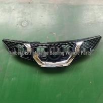 Priekinės grotelės 2015 m. Qashqai buferiui 108x22x23 black