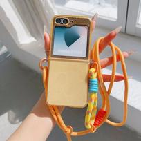 For Samsung Galaxy Z Flip 7 6 5 4 3 Flip6 Flip7 Flip5 Phone Case Crossbody Lanyard Glitter Candy Color Fold Shockproof Cover Galaxy Z Flip3 5G oranžinė