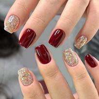 Festive Press On Nail 24Piece Set Short Shape Shine Red Sparkles Fake Nail Quick Application For Holiday Gatherings 1 brown