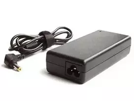 Lenovo 65W 2 kontaktų maitinimo adapteris / keitiklis vidaus naudojimui Juoda