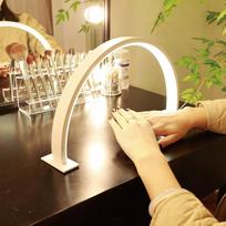 LED kosmetinė lempa „Moon Crescent“ blakstienų priauginimui