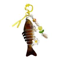 Artistic Fish Themed Keychain Vibrant Colors And Realistic Details Enhances Your Styles geltona