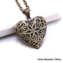 Heart Carved Flower stripe Locket Pendant Necklace Women Vintage Ancient Brass Opening Photo Box Jewelry Romantic Gift beige
