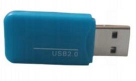 MicroSD, SD, USB 2.0 atminties kortelių skaitytuvas
